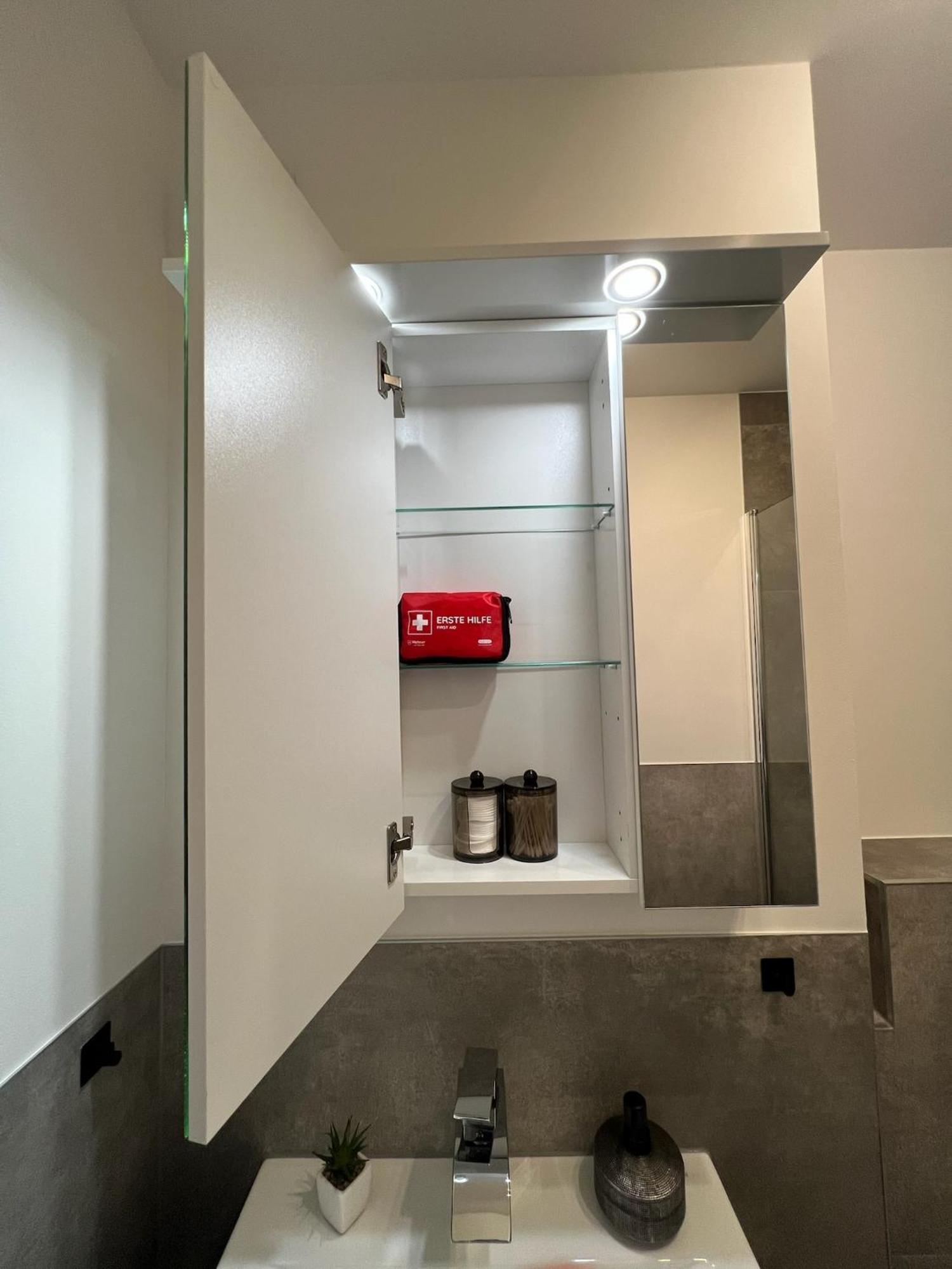 W&D Living - Fewo Kleines Italien Mit Parkplatz Und Balkon Celle Zewnętrze zdjęcie