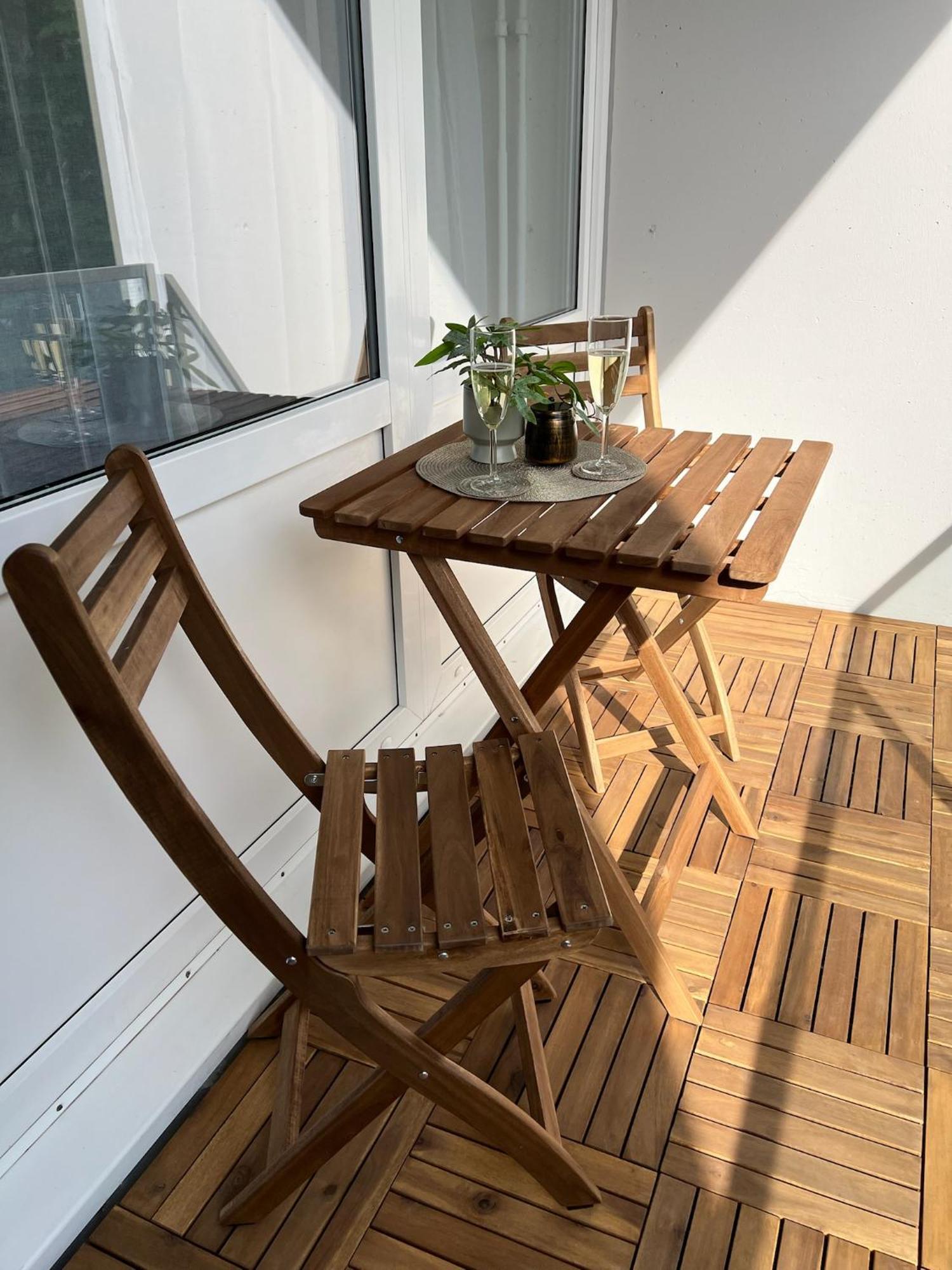 W&D Living - Fewo Kleines Italien Mit Parkplatz Und Balkon Celle Zewnętrze zdjęcie