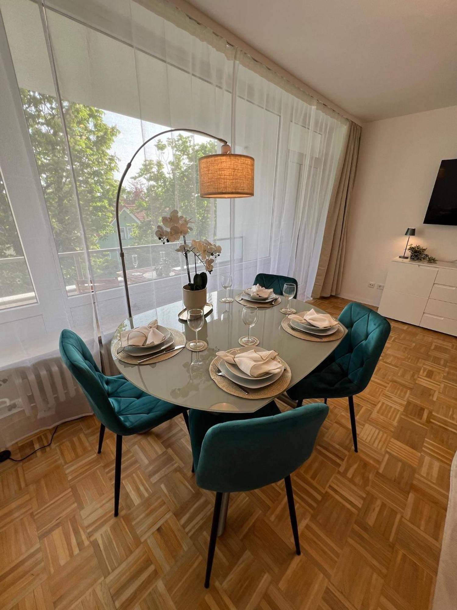 W&D Living - Fewo Kleines Italien Mit Parkplatz Und Balkon Celle Zewnętrze zdjęcie