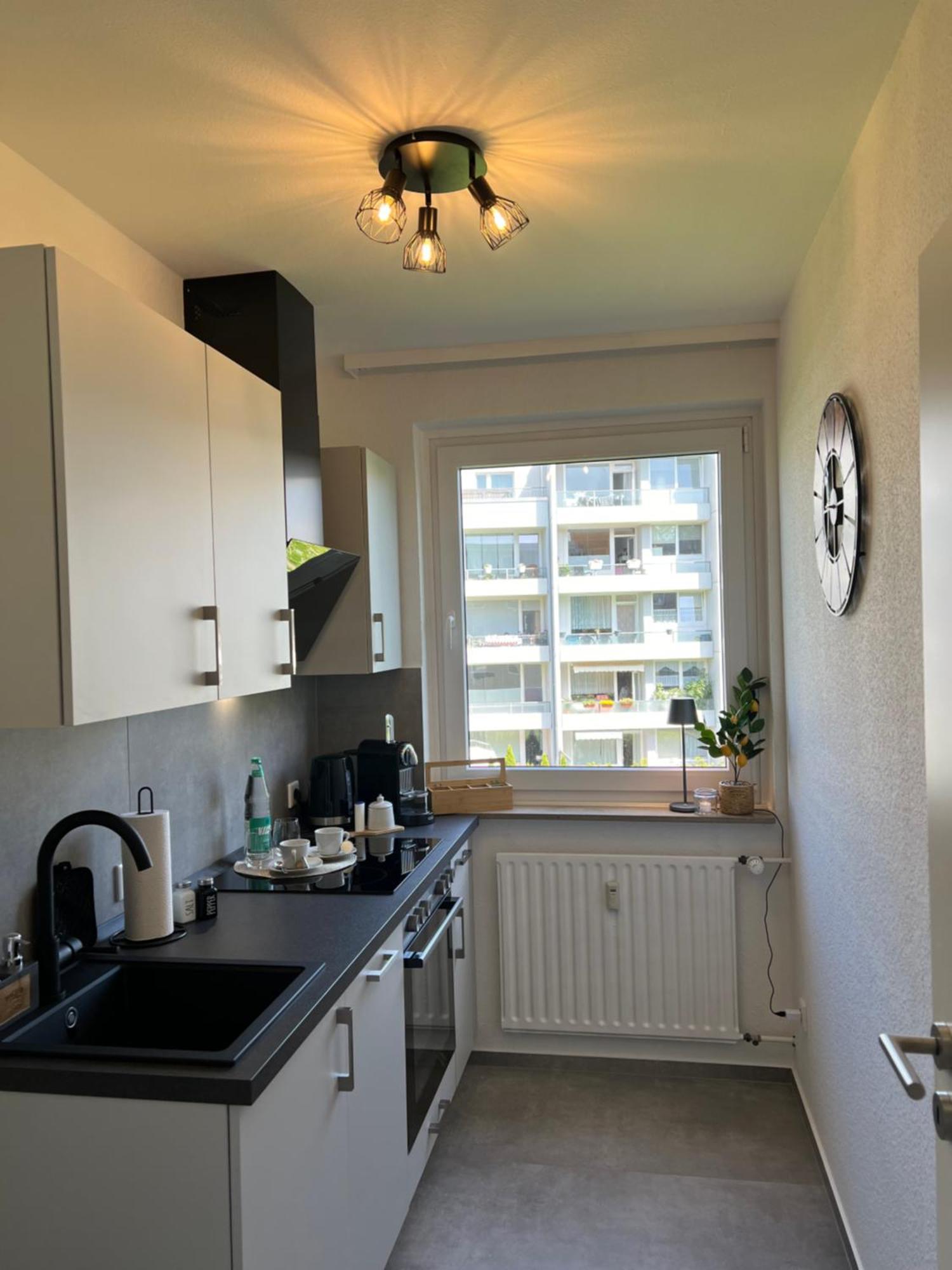 W&D Living - Fewo Kleines Italien Mit Parkplatz Und Balkon Celle Zewnętrze zdjęcie