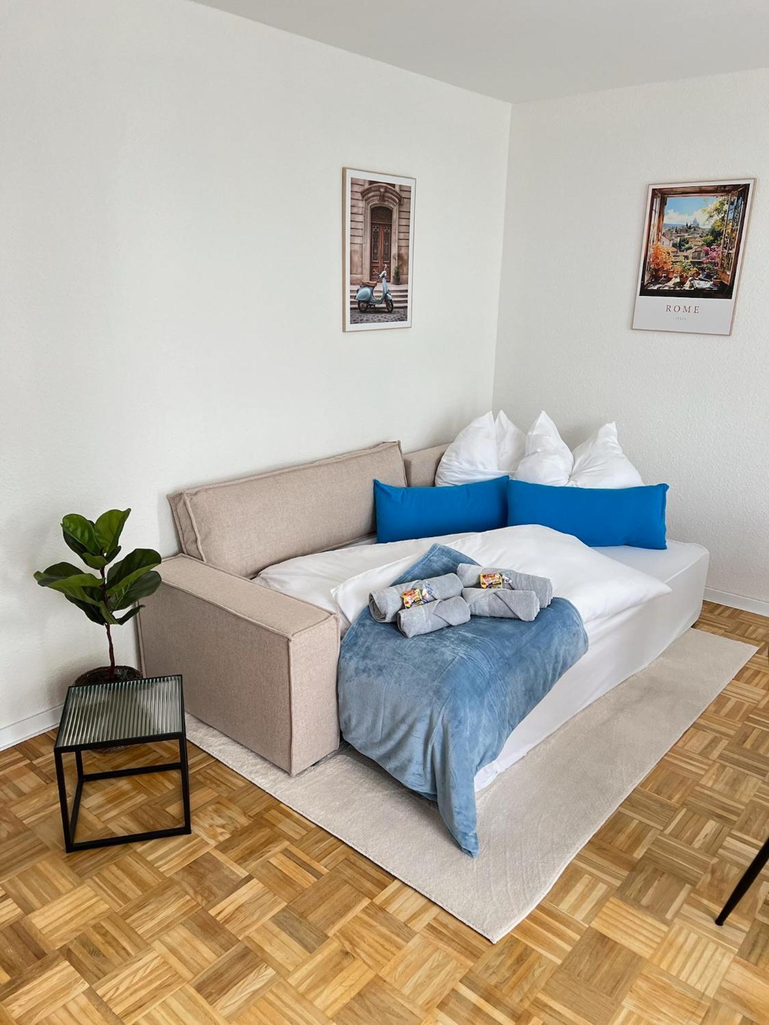 W&D Living - Fewo Kleines Italien Mit Parkplatz Und Balkon Celle Zewnętrze zdjęcie